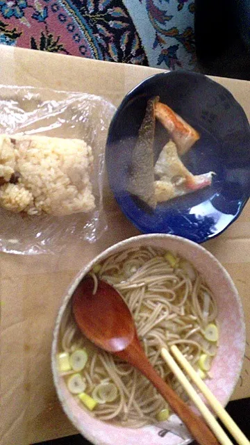 Snapdishの料理写真:生姜そばにしゃけに炊き込みご飯|ばんなおさん