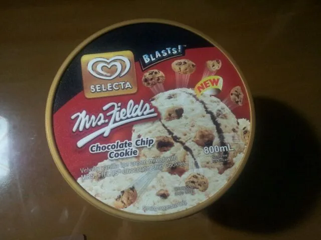 Selecta Ice Cream Mrs Fields Chocolste Chip Cookies|Tin Marceloさん