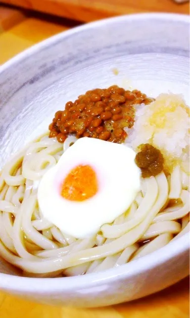 おろし納豆温玉うどん 柚子胡椒で|寺尾真次さん