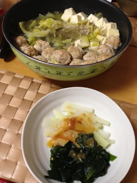 豆腐入り肉団子の塩だれ鍋&大根とわかめのゆず味噌かけ|ふぅさんのママさん