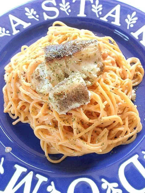 ウニクリームスパに、銀鱈ムニエル乗せて🍝😊|HAKUさん