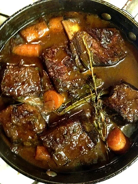 Snapdishの料理写真:Red wine braised beef shortribs|andrew franciscoさん