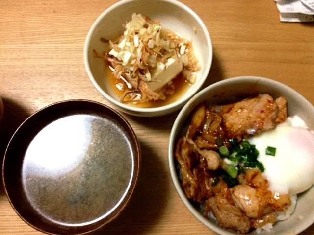 豚キムチ丼 裂きイカの冷奴|たかおさん