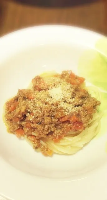 Spaghetti meat sauce seasoned with chilli sauce|ptr ywnさん