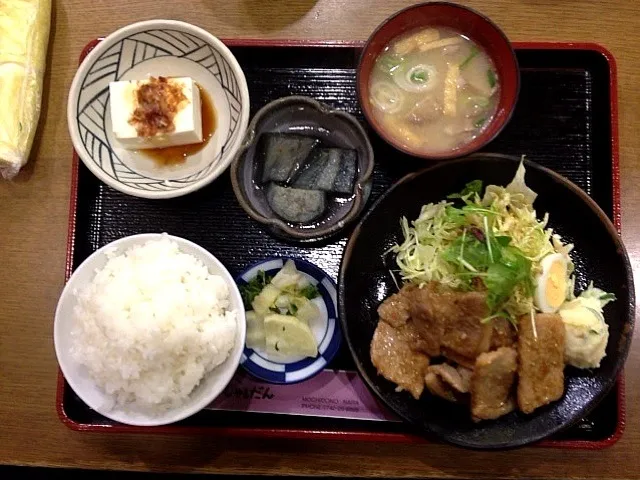 豚のしょうが焼定食|ばーさんさん