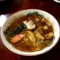 Snapdishの料理写真:無加調ラーメン。魚介風味で好みの味。|ayakaさん