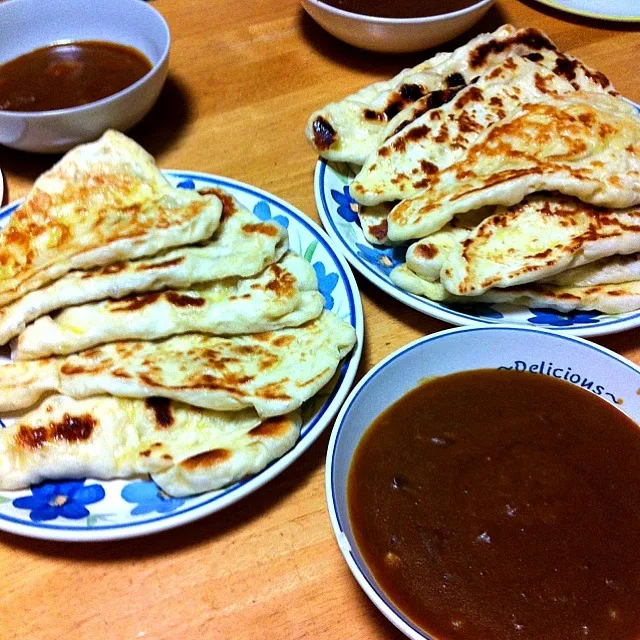 手づくり “ ナン ” ♪  めっちゃ上手く焼けた♡  ふっくらして、カレーにバッチリ(^_−)−☆w|☆アキラっち☆さん