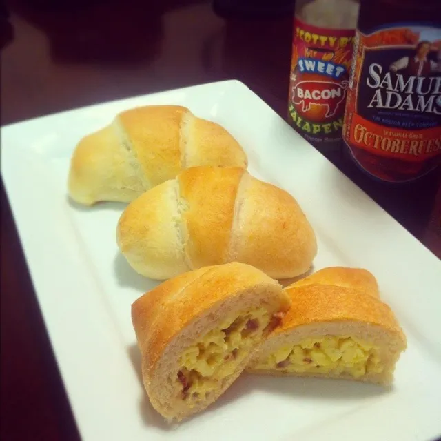 Bacon egg and cheese stuffed croissants.|Brian Churchillさん