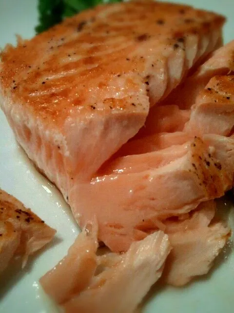 Snapdishの料理写真:Seared Atlantic Salmon|Courtneyさん