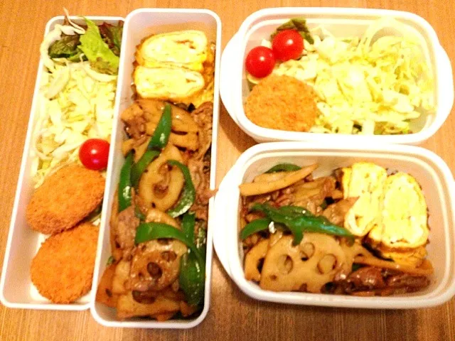 Snapdishの料理写真:お弁当♡豚肉と蓮根の炒め物、卵焼き、ミニメンチ、サラダ|ウサコさん