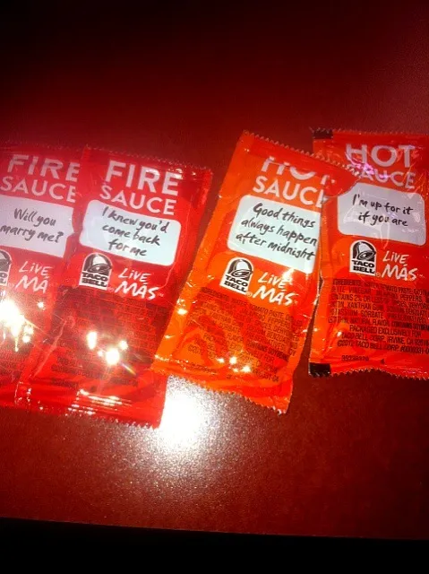 Taco Bell HOT/FIRE sauce|hannahさん