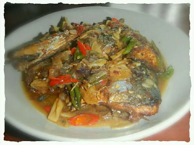 Ikan tumis cabe|Asti 🌸🌸さん