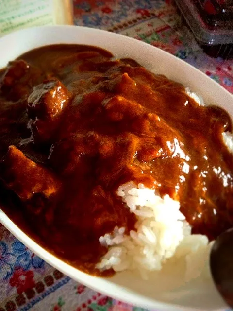 デミグラスチーズカレー(￣▽￣)レトルト|初味さん