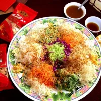 Snapdishの料理写真:Lo hei!|mylifeinfoodさん