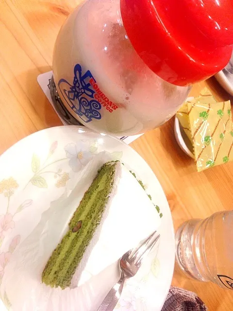 Matcha Cake and Banana juice :)|shaine91さん