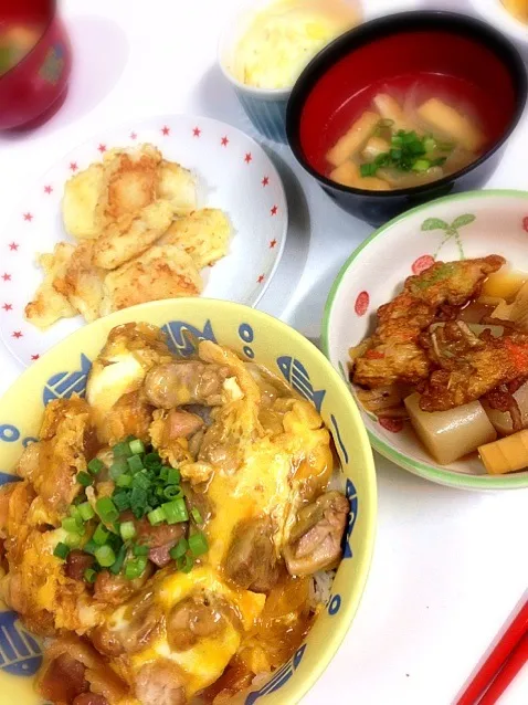 親子丼、白身フライ、煮物、みそ汁|まりさん