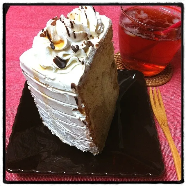 キャラメルシフォンケーキだそうです♥いただきました(#^.^#)|EITOさん