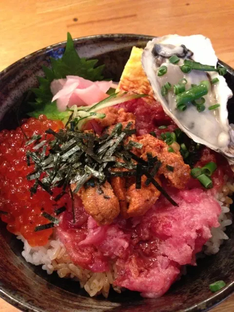 太田市場で三花丼|鈴木雅耶子さん