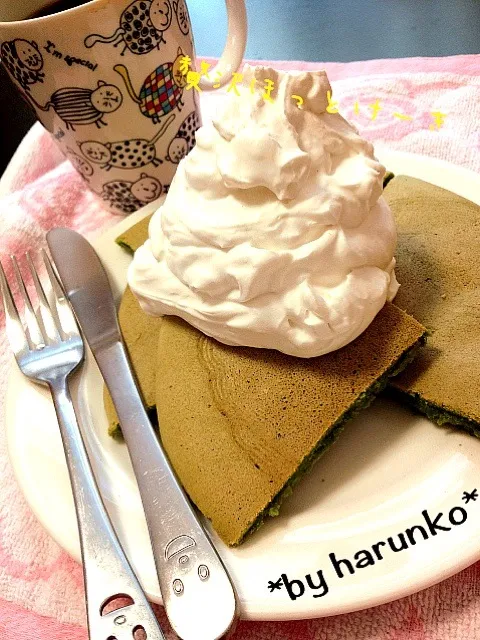 Snapdishの料理写真:久々の料理(汗✨青汁の健康ホットケーキたっぷりホイップのせ꒰*´艸｀*꒱✨|はるんこさん