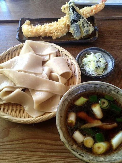 地粉を使った麺とかも汁|かねいさん