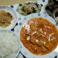 Snapdishの料理写真:2013.2.26 晩ご飯（鶏肉とかぼちゃのトマトクリーム煮）|ひろさん