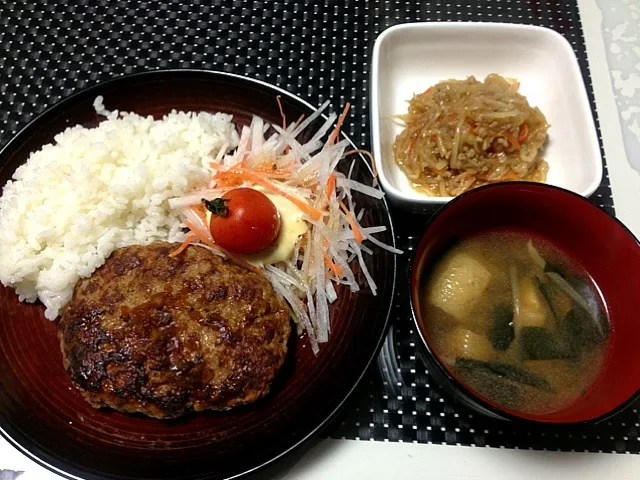 びっくりドンキー風ハンバーグ☆切り干し大根煮|MEGUMIさん