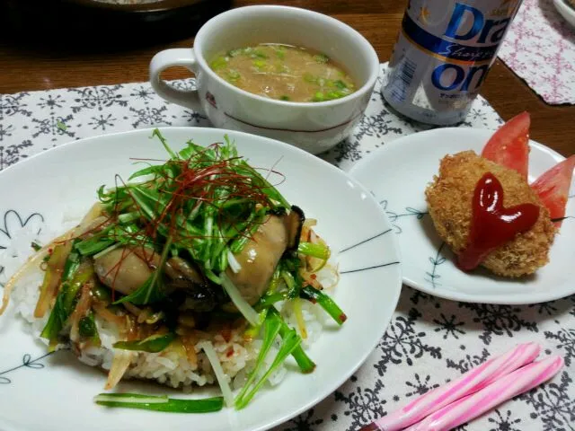 Snapdishの料理写真:コロッケ&プリプリ牡蠣丼(今夜の晩御飯)|シェリリンさん