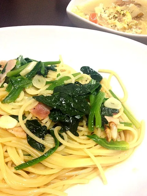 ほうれん草とベーコンのにんにく和風パスタ|chobicmさん