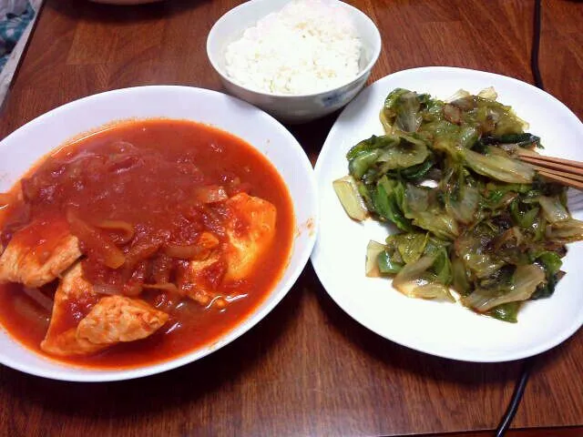 チキンのトマト煮込み&レタスのごま油炒め|大坂朋史さん