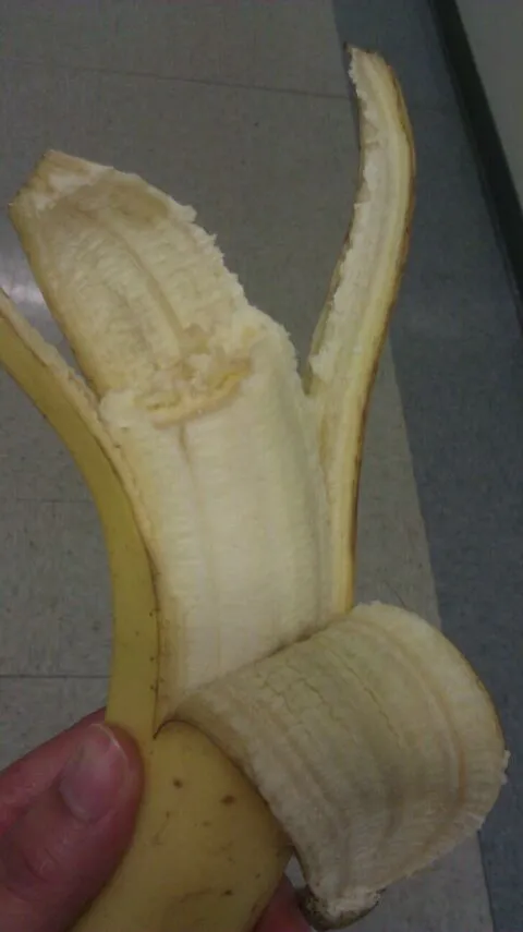 a banana! :) oh and i had a protein shake in the morning!|staphanyさん