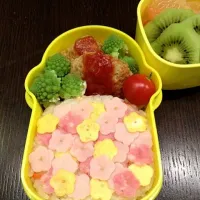 Snapdishの料理写真:お花ちらし寿司お弁当🌸|RUUさん