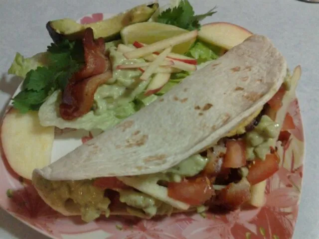 Snapdishの料理写真:double deck bacon avocado tacos|Sasha Smithさん