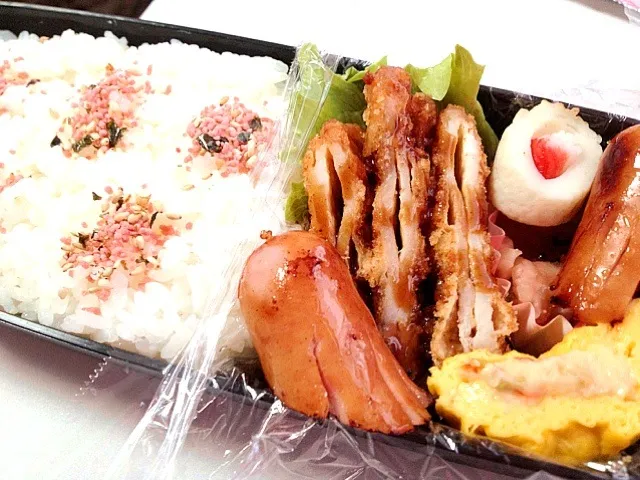 旦那ちゃまのお弁当『チーズ豚カツ弁当』|鈴木 美菜子さん