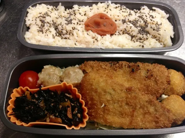 今朝のお弁当。鯵フライいり。|松浦有里さん