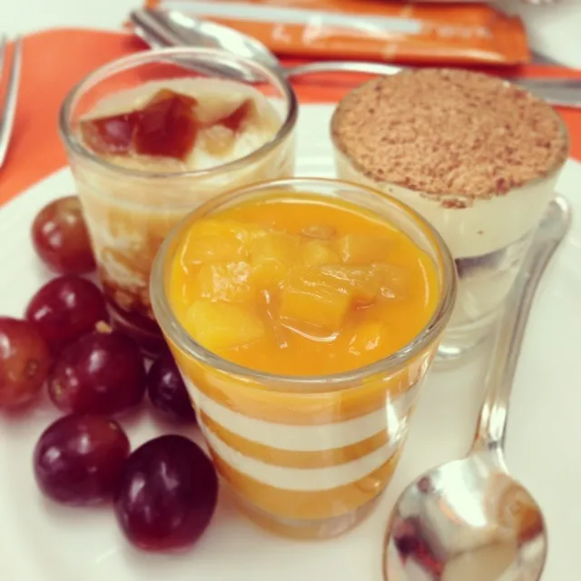 Mango Pannacotta (with Tiramisu & Melaka Sago)|Jaronさん