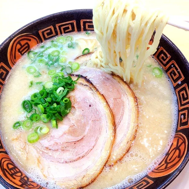 長浜ラーメン|梅花権現さん