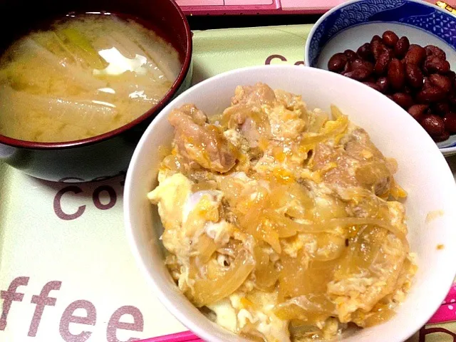 親子丼.大根の味噌汁.煮豆|かおりさん