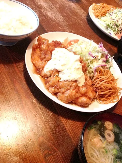 Snapdishの料理写真:チキン南蛮定食|まこさん