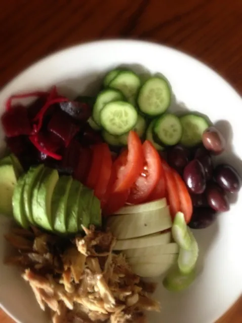 Snapdishの料理写真:Eat the rainbow chicken salad|lily georgiouさん