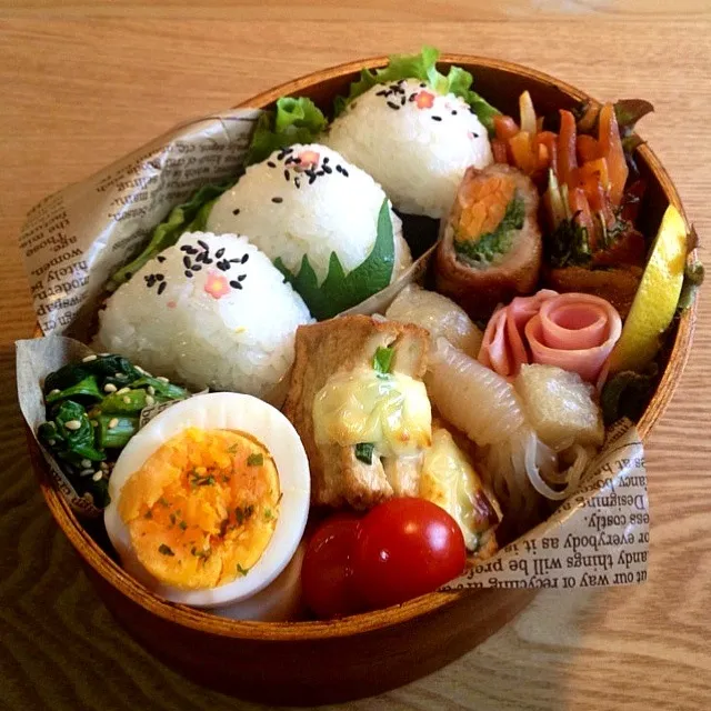 おにぎり弁当☆水菜人参の豚バラ巻焼きなど…|さゆさん