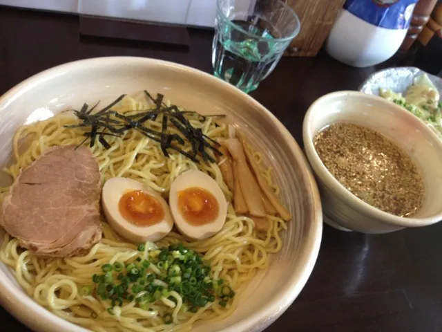 麺坊大喜の煮卵入りつけ麺|ままゆこさん