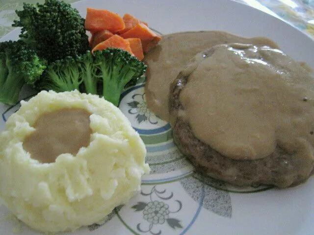 Meatloaf with Mashed Potato and Steamed Vege|Mrs BNazさん