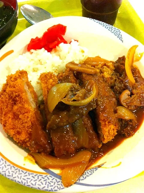 カレーではなく、ハヤシカツです。|まえひろさん