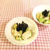 Snapdishの料理写真:アボカド豆腐の塩胡麻和え|chiharuさん