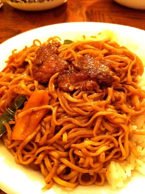 Spicy roast pork w/ fried noodles|Orion Xionさん