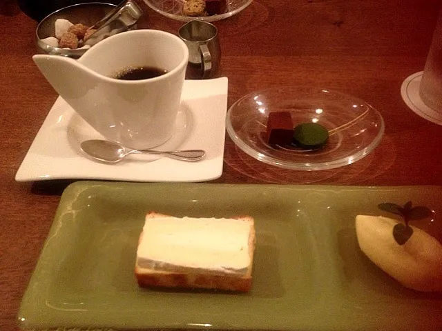 Snapdishの料理写真:チーズケーキ  バニラアイス|mamiさん