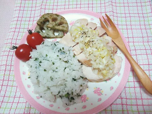 鶏むねのネギ塩だれのっけ☆青じそご飯でさっぱり♪|まゆみさん