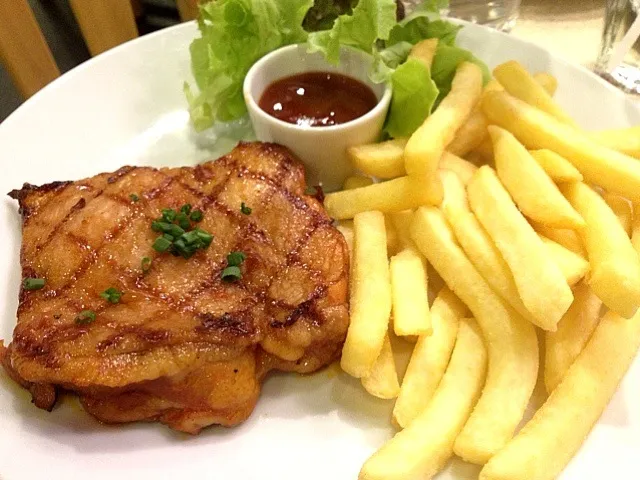 Snapdishの料理写真:spicy chicken @ sizzler's|Cloudy Gさん