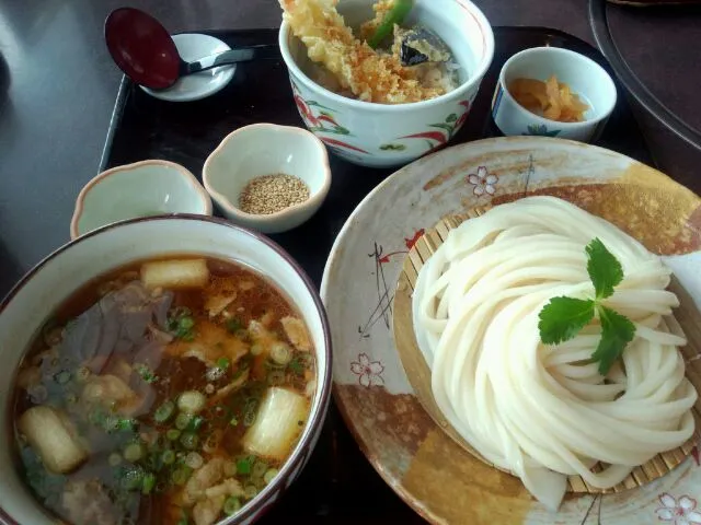 香り付けうどんと天丼|太一さん