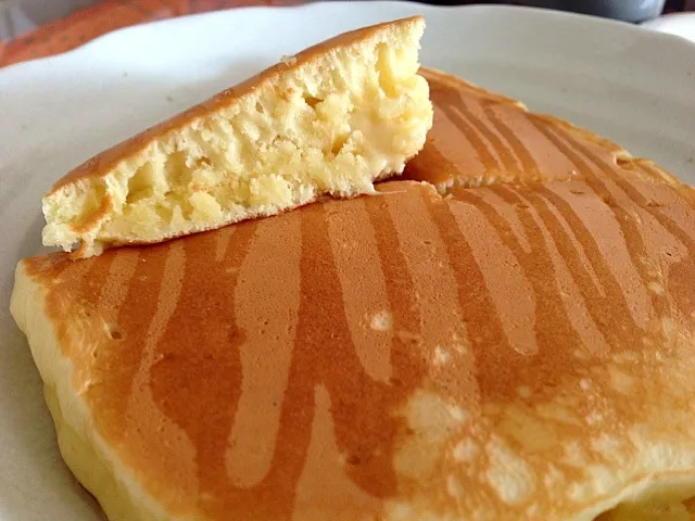 簡単な一手間で驚きのしゅわふわっ！ホットケーキ|りりんさん